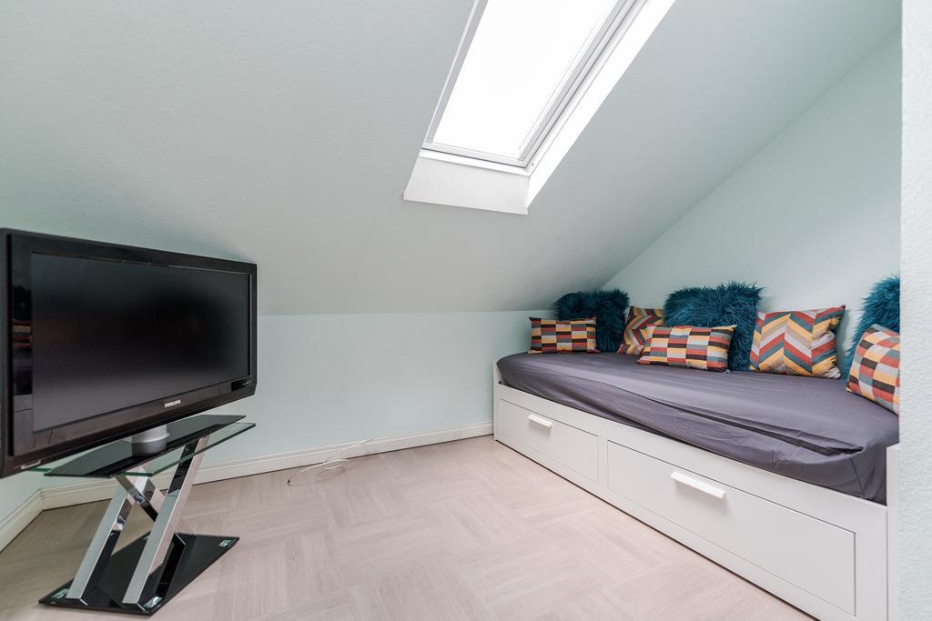 Watford General Suites Esterno foto